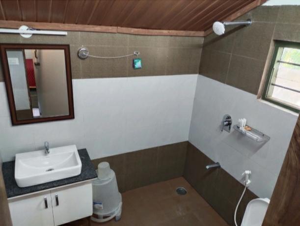 Coorggavadana Hotell Madikeri Exteriör bild